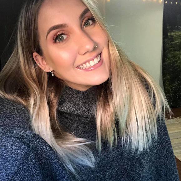 Meet your Posher, Clarissa - Picture 1 of 1